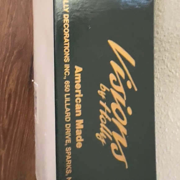 Elegant Green Holiday Ornaments Set - Picture 3 of 3